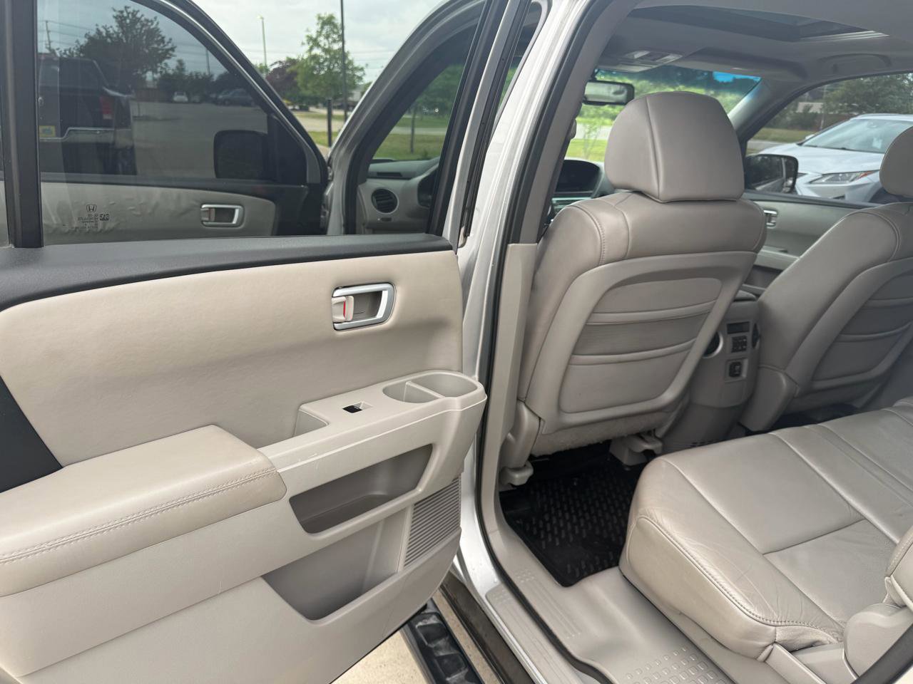 Used 2010 Honda Pilot EX-L image 12