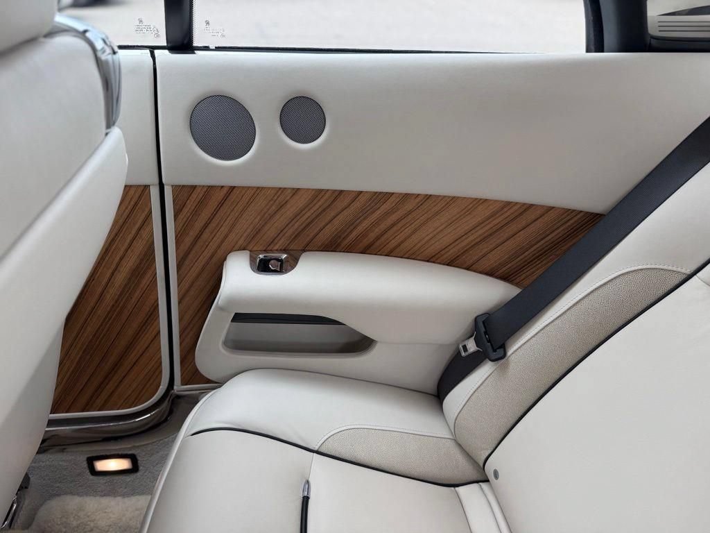 Used 2015 Rolls-Royce Wraith RWD image 44
