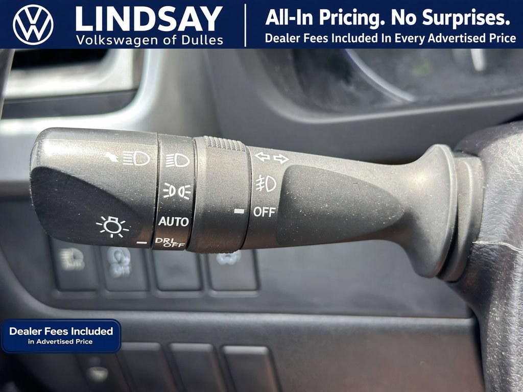 Used 2018 Toyota Highlander SE w/ Carpet Mat Package (TMS) AWD/4WD image 24