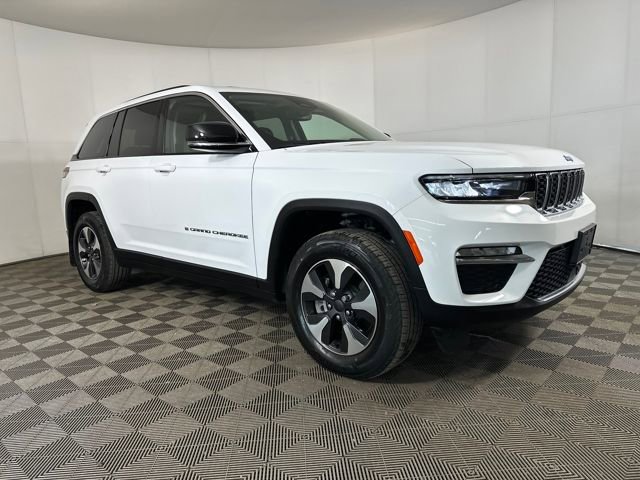Used 2022 Jeep Grand Cherokee Limited 4xe image 2