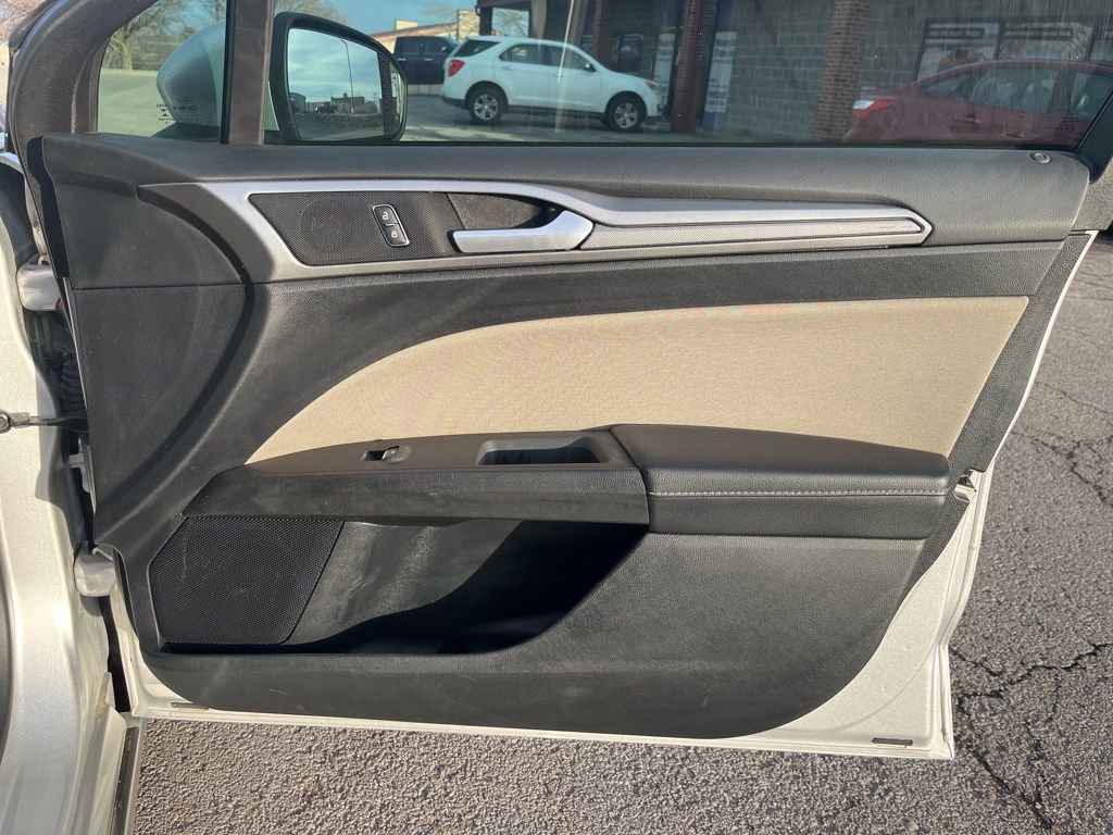 Used 2019 Ford Fusion S image 28