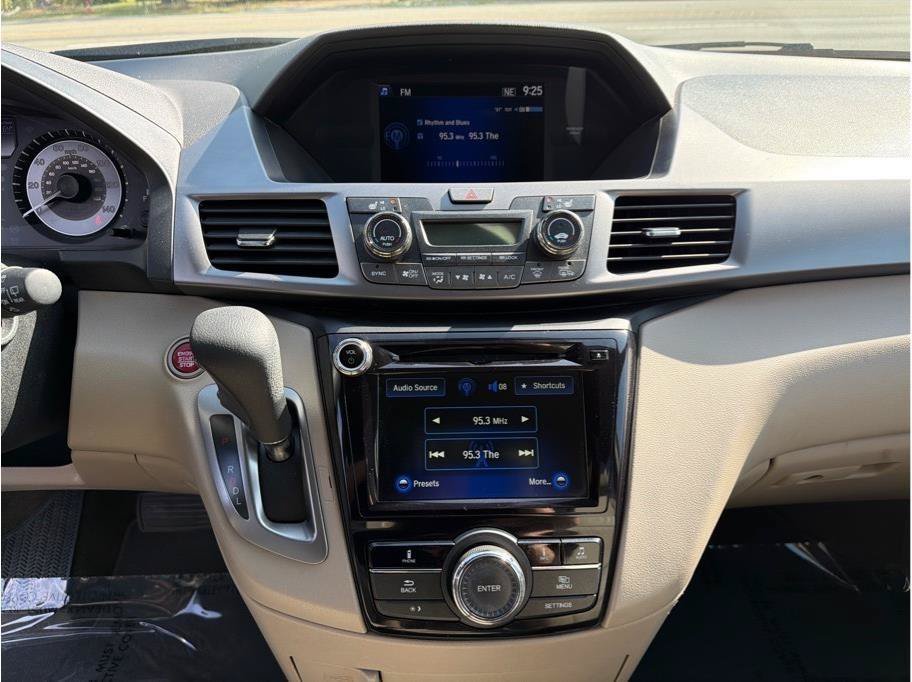 Used 2014 Honda Odyssey EX-L image 19