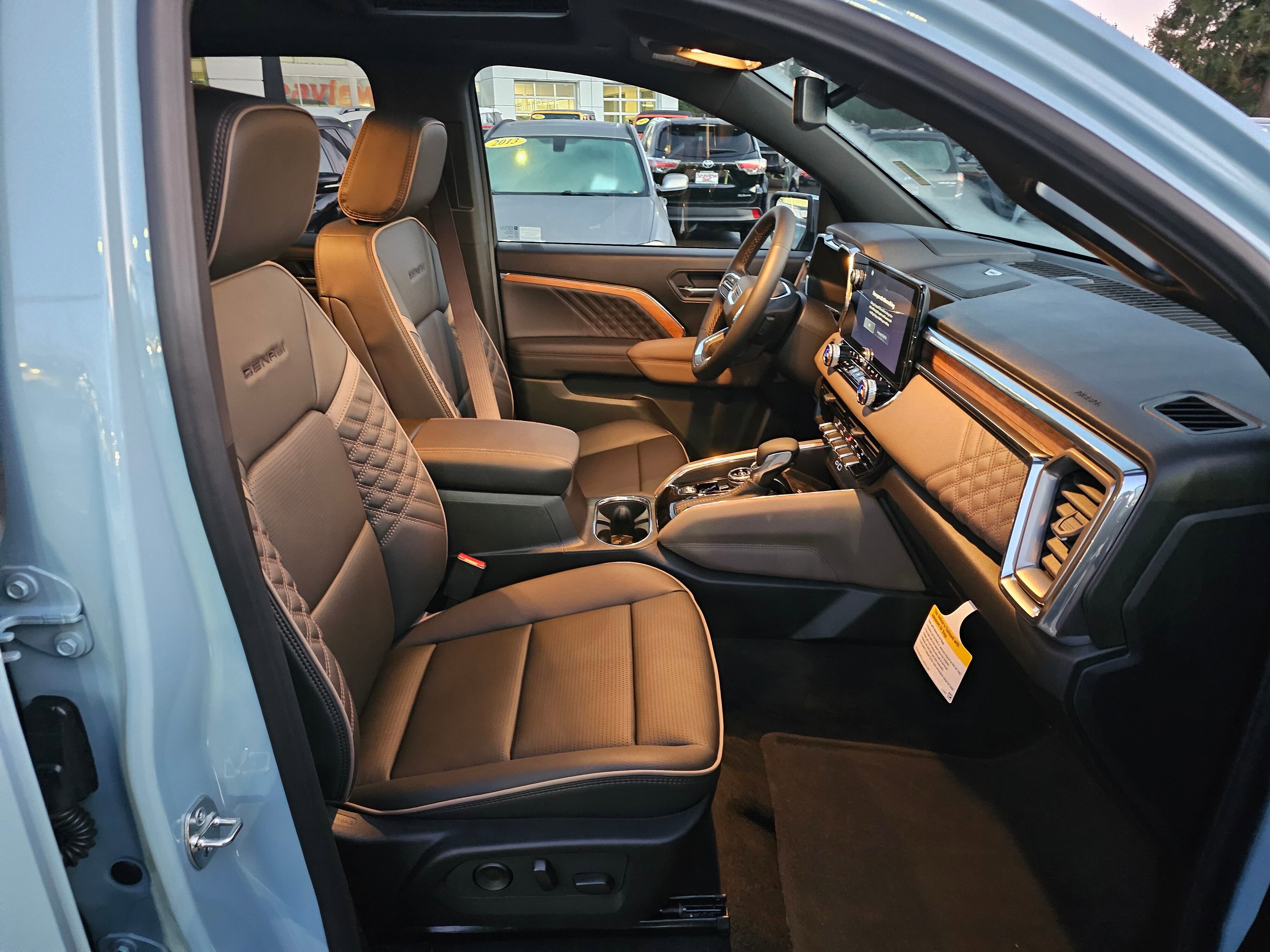 New 2026 GMC Canyon Denali image 11