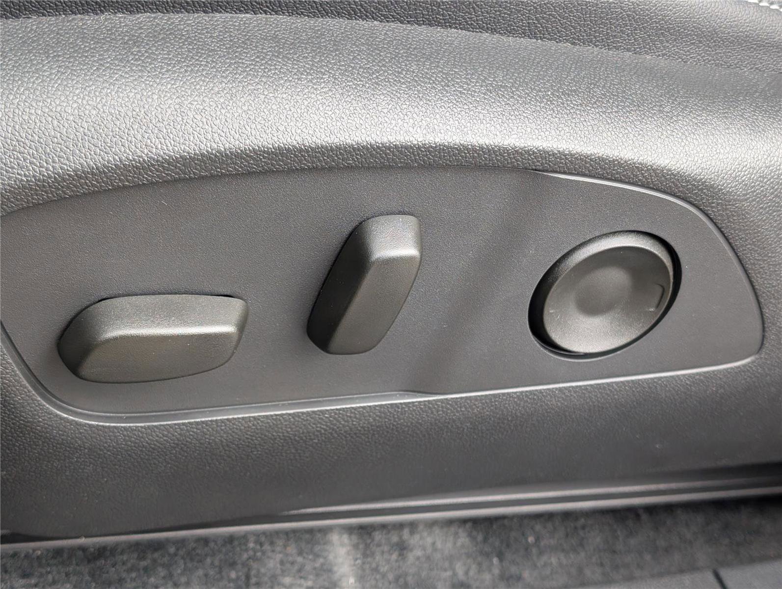 New 2026 Chevrolet Blazer EV LT w/ LPO, Tech Bronze Package image 15