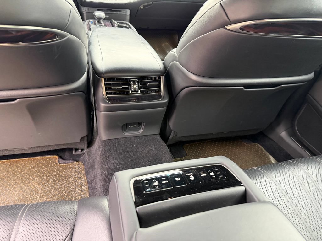 Used 2019 Lexus LS 500 w/ Interior Upgrade Package RWD image 10