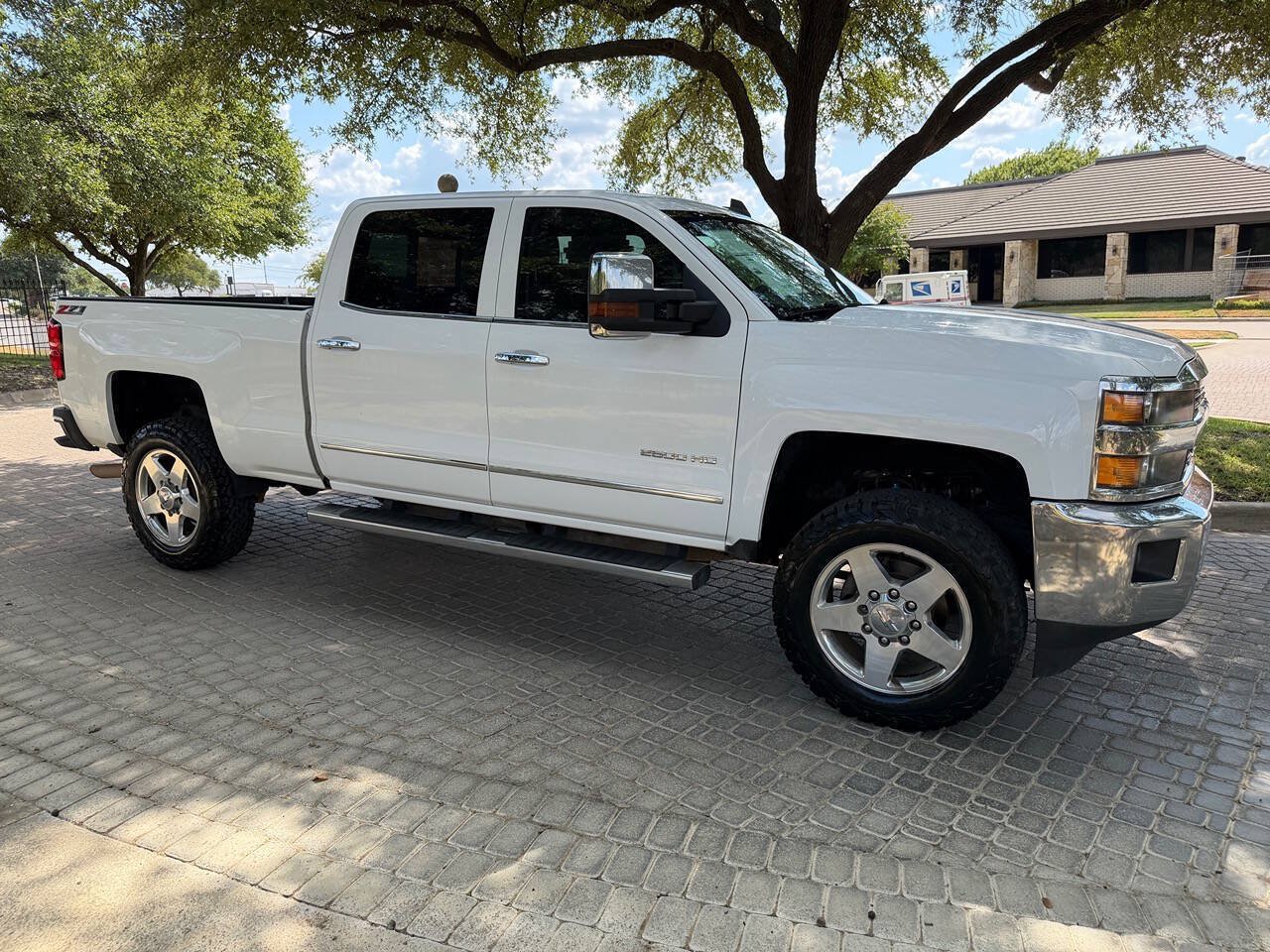 Used 2015 Chevrolet Silverado 2500 LTZ w/ LTZ Plus Package AWD/4WD image 2