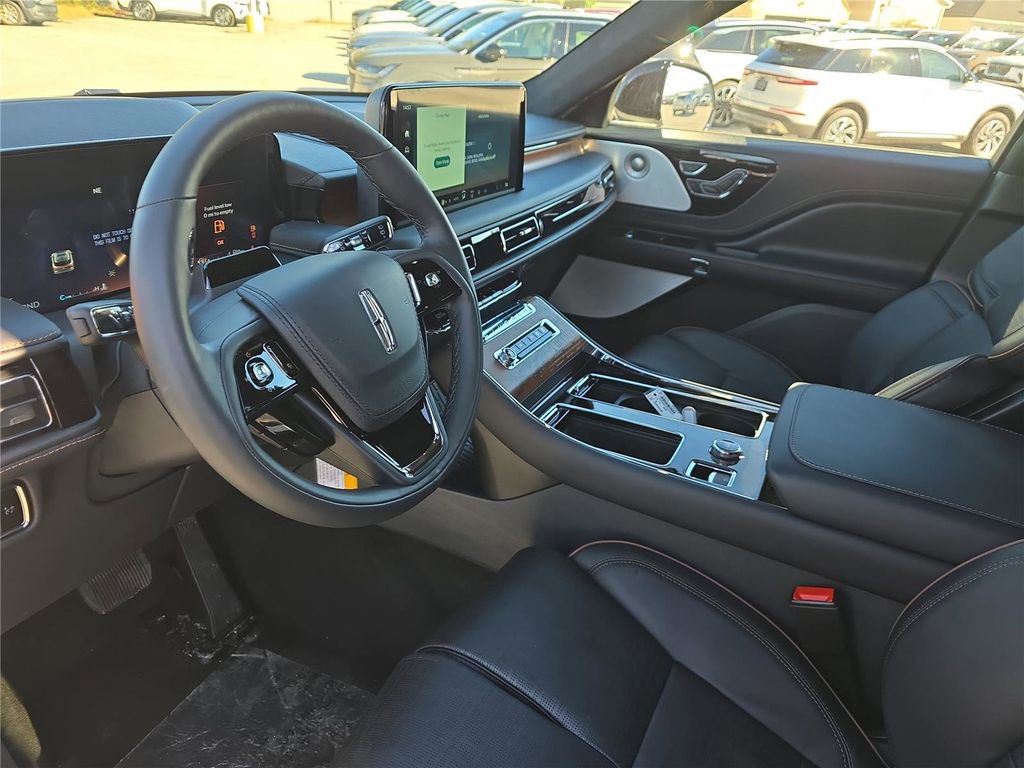 New 2026 Lincoln Aviator Black Label w/ Black Label Special Edition image 17