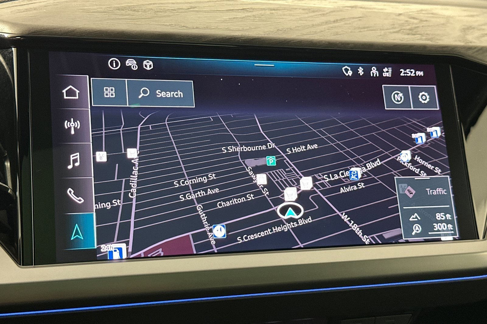 Used 2024 Audi Q4 e-tron Premium Plus w/ Premium Plus image 18