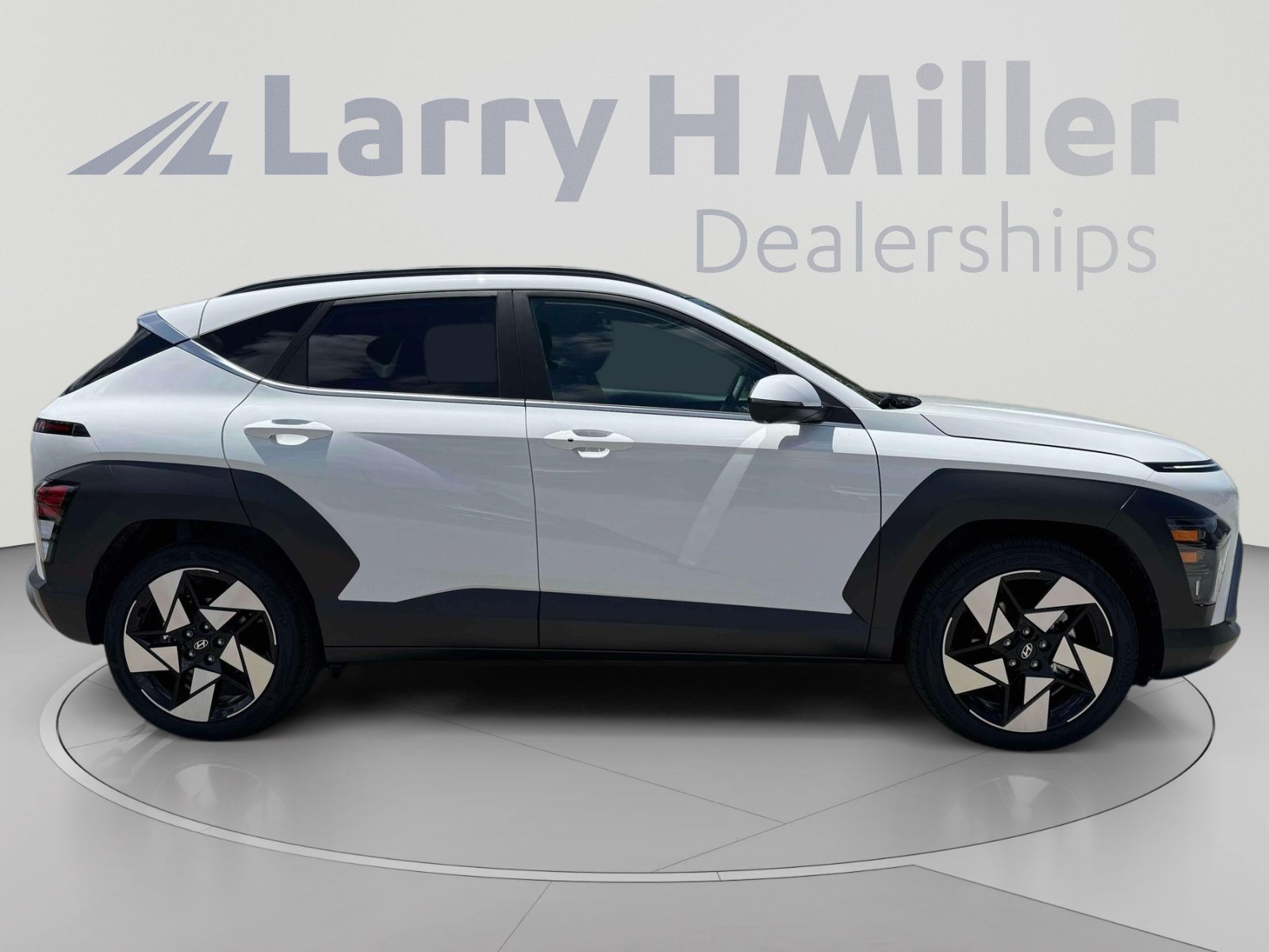 New 2027 Hyundai Kona Limited FWD image 9