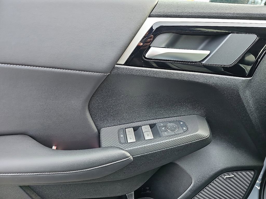 New 2026 Mitsubishi Outlander Trail Edition image 8