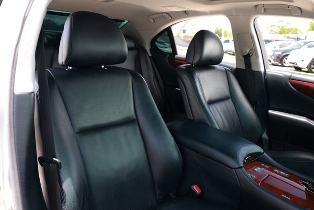 Used 2011 Lexus LS 460 w/ Luxury Value Edition RWD image 19