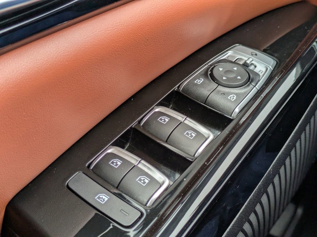 Used 2024 Kia Carnival SX Prestige image 24