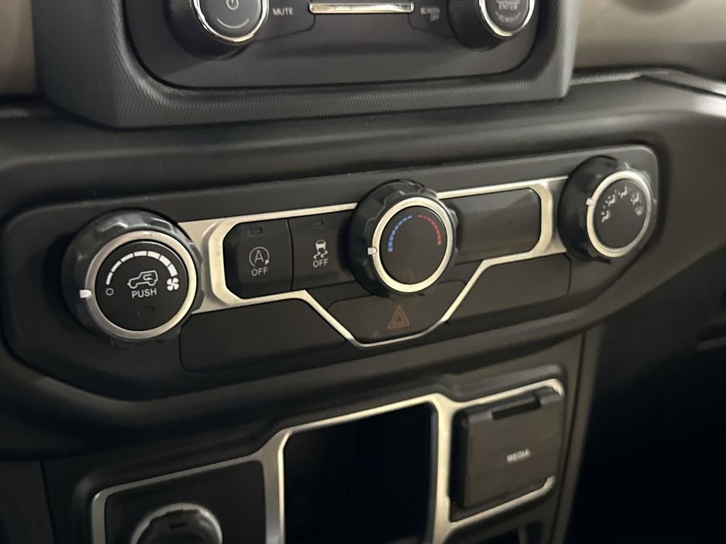 Used 2021 Jeep Wrangler Sport image 19