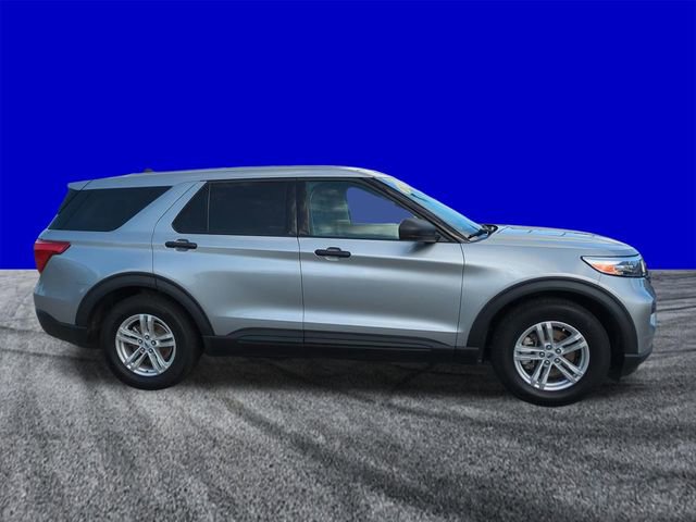 Certified 2023 Ford Explorer 2WD image 3