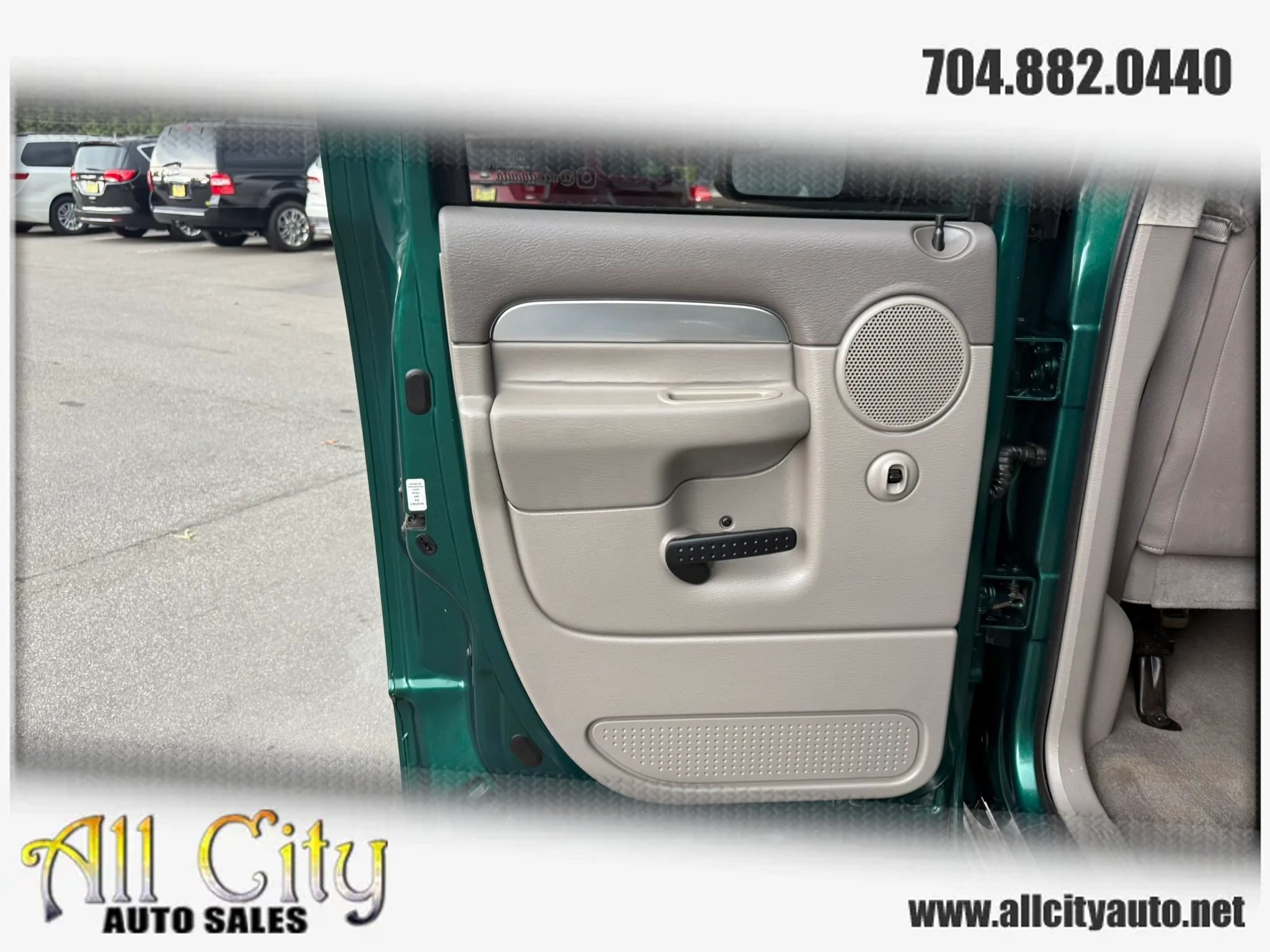 Used 2004 Dodge Ram 3500 Truck SLT w/ Trailer Tow Group RWD image 11