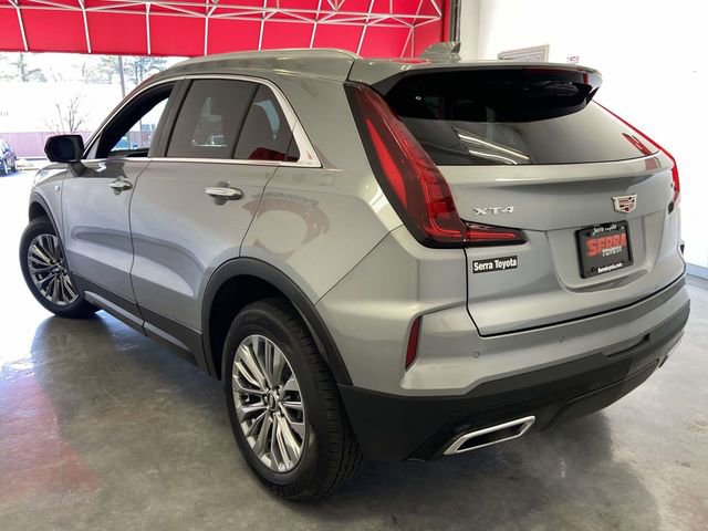 Used 2025 Cadillac XT4 Premium Luxury image 5