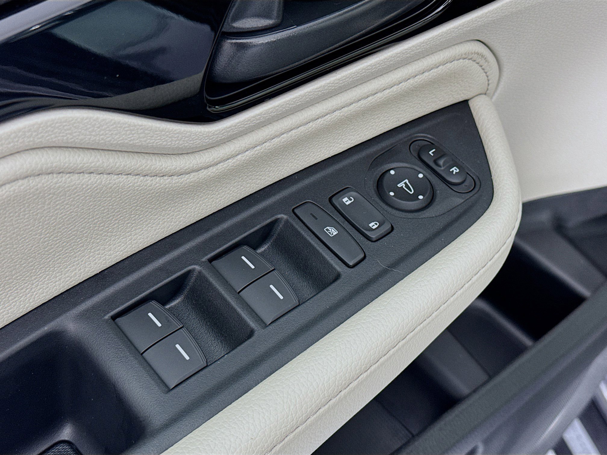 New 2026 Honda Odyssey Touring image 18