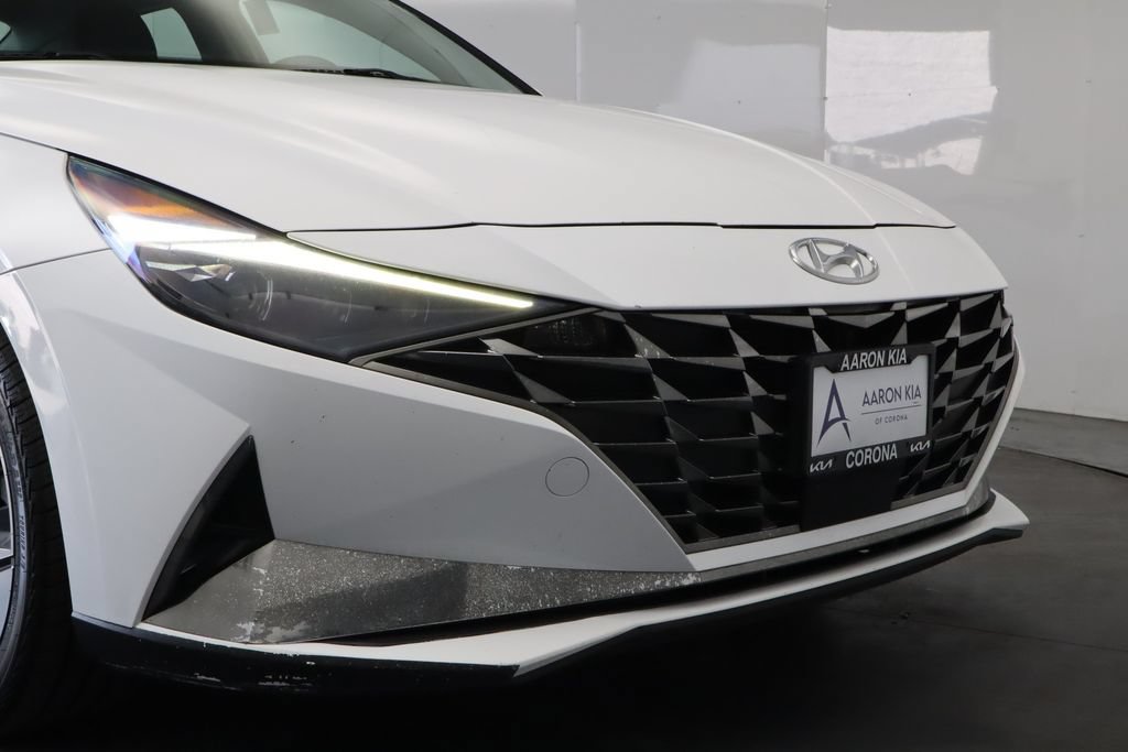 Used 2021 Hyundai Elantra Limited FWD image 9