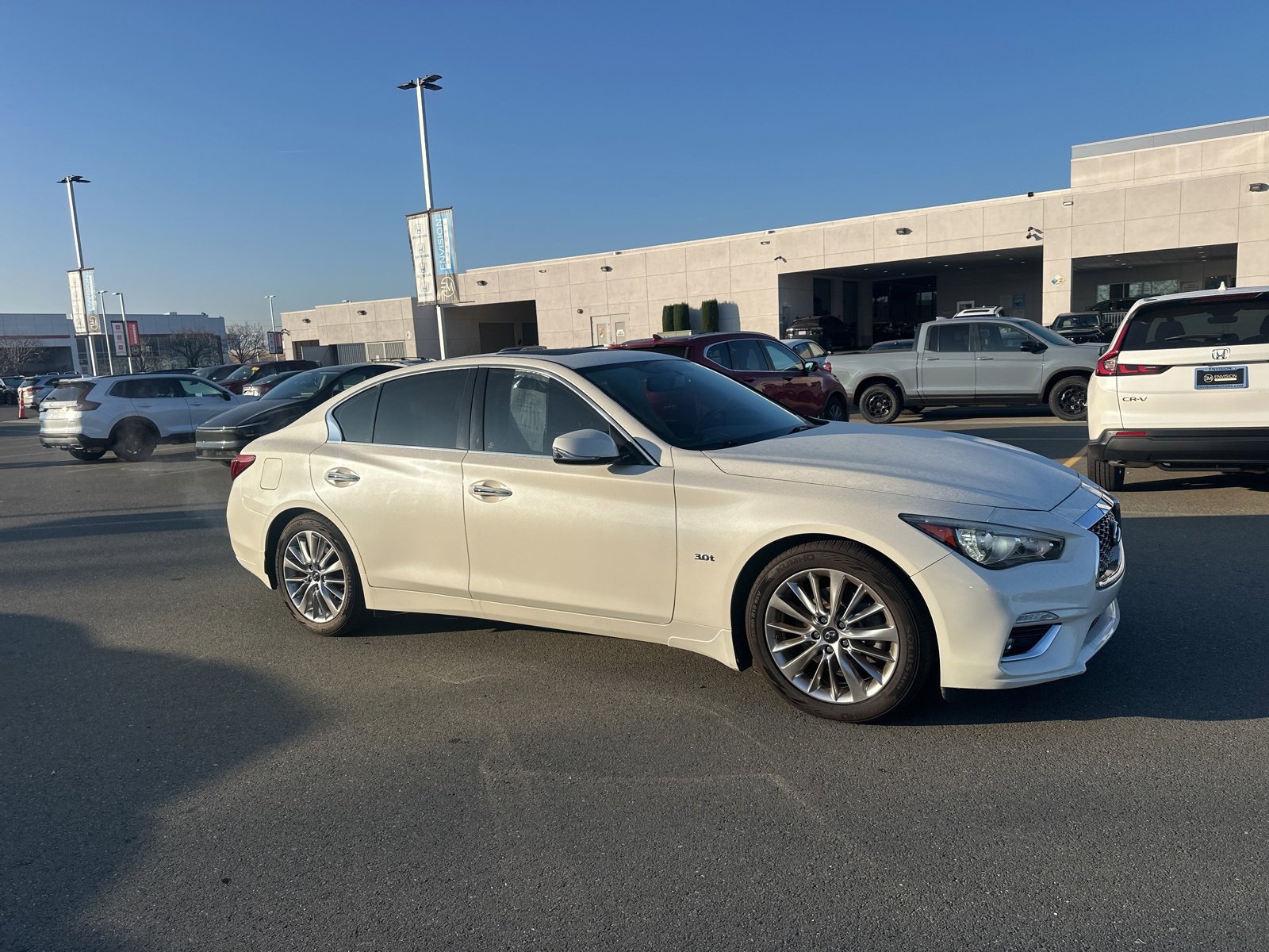 Used 2019 INFINITI Q50 Luxe w/ Essential Package (3.0T Luxe) image 2