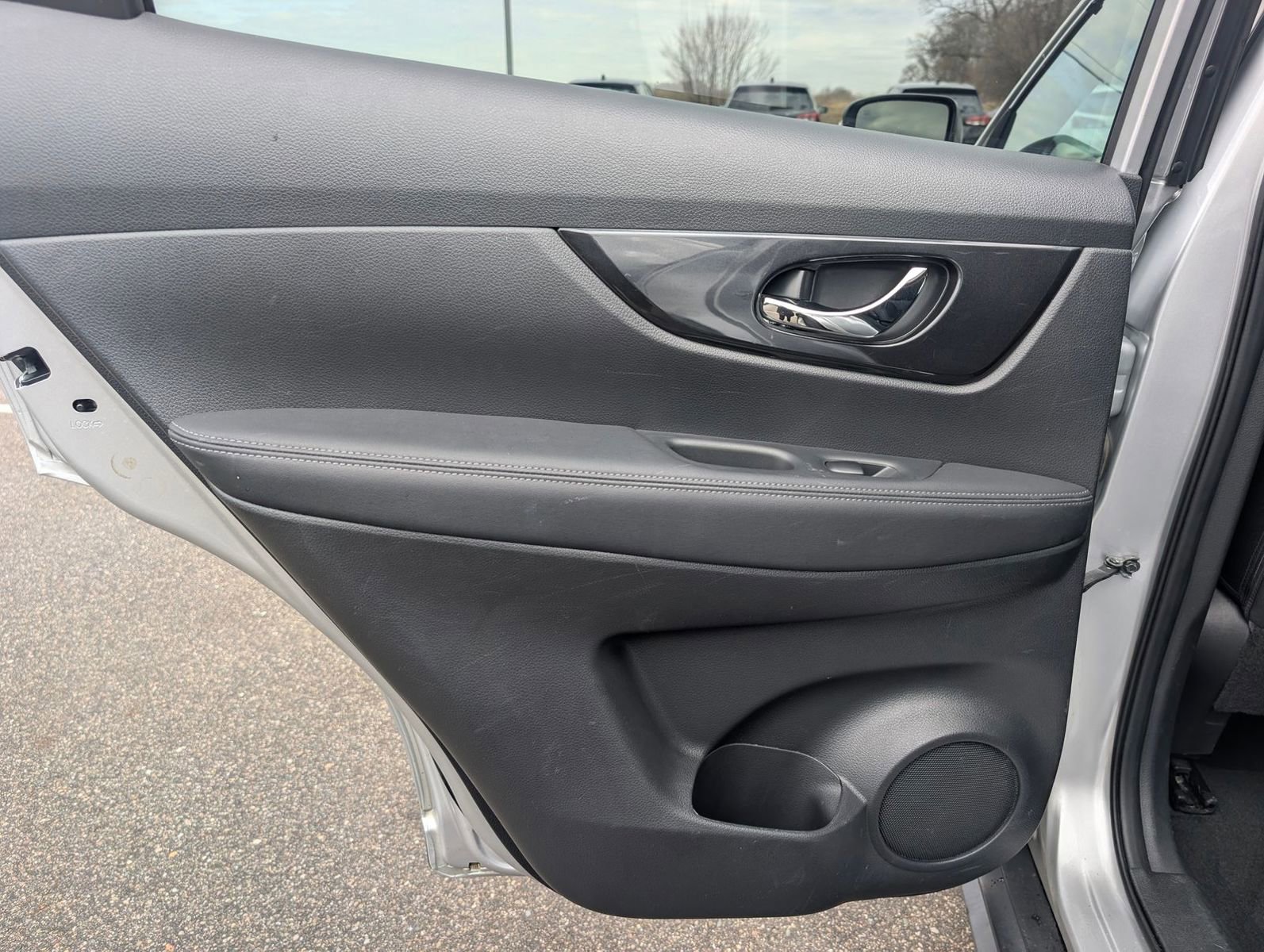 Used 2019 Nissan Rogue SV image 21