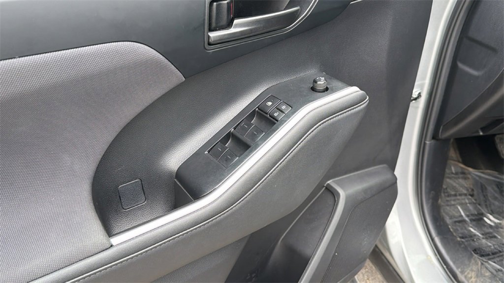 Used 2024 Toyota Highlander LE image 15