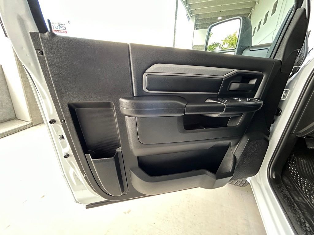 Used 2024 RAM 3500 Tradesman image 43
