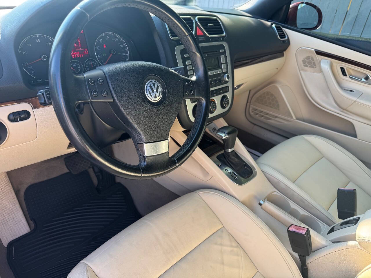 Used 2008 Volkswagen Eos Lux FWD image 7