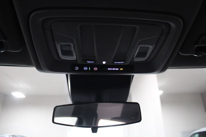Used 2022 Chevrolet Silverado 1500 LT AWD/4WD image 41