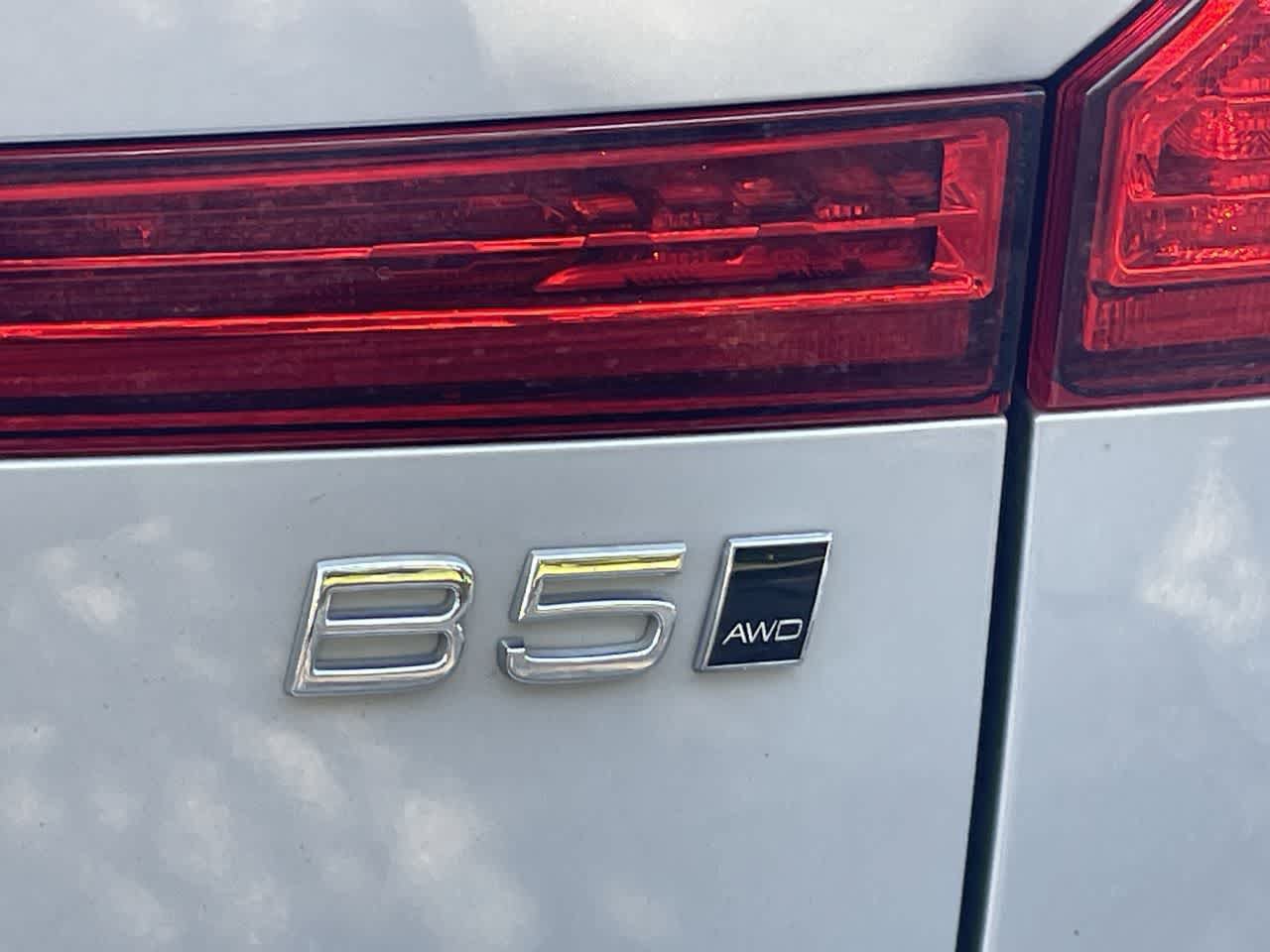 Used 2023 Volvo XC60 B5 Ultimate AWD/4WD image 44