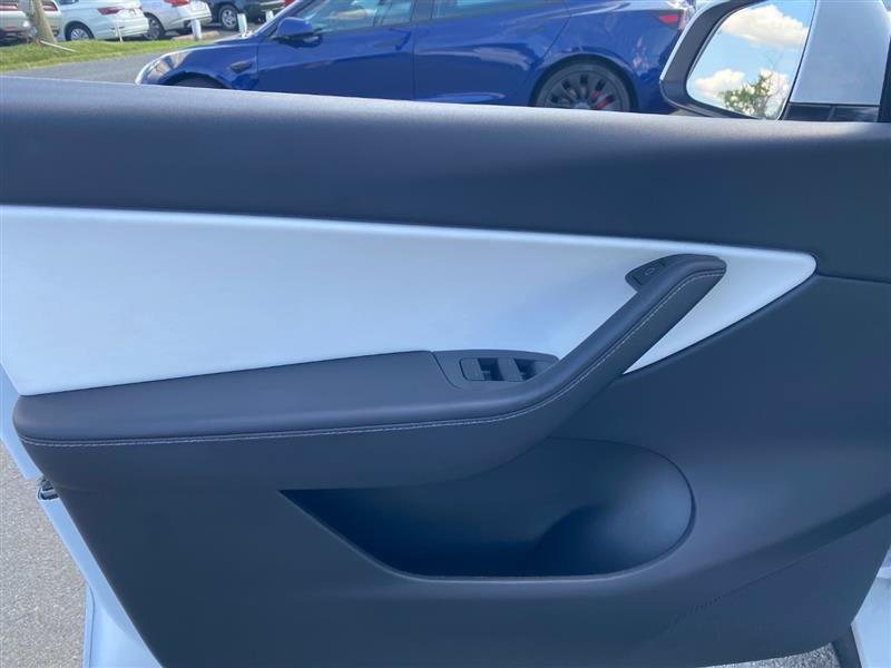 Used 2021 Tesla Model Y Long Range AWD/4WD image 12