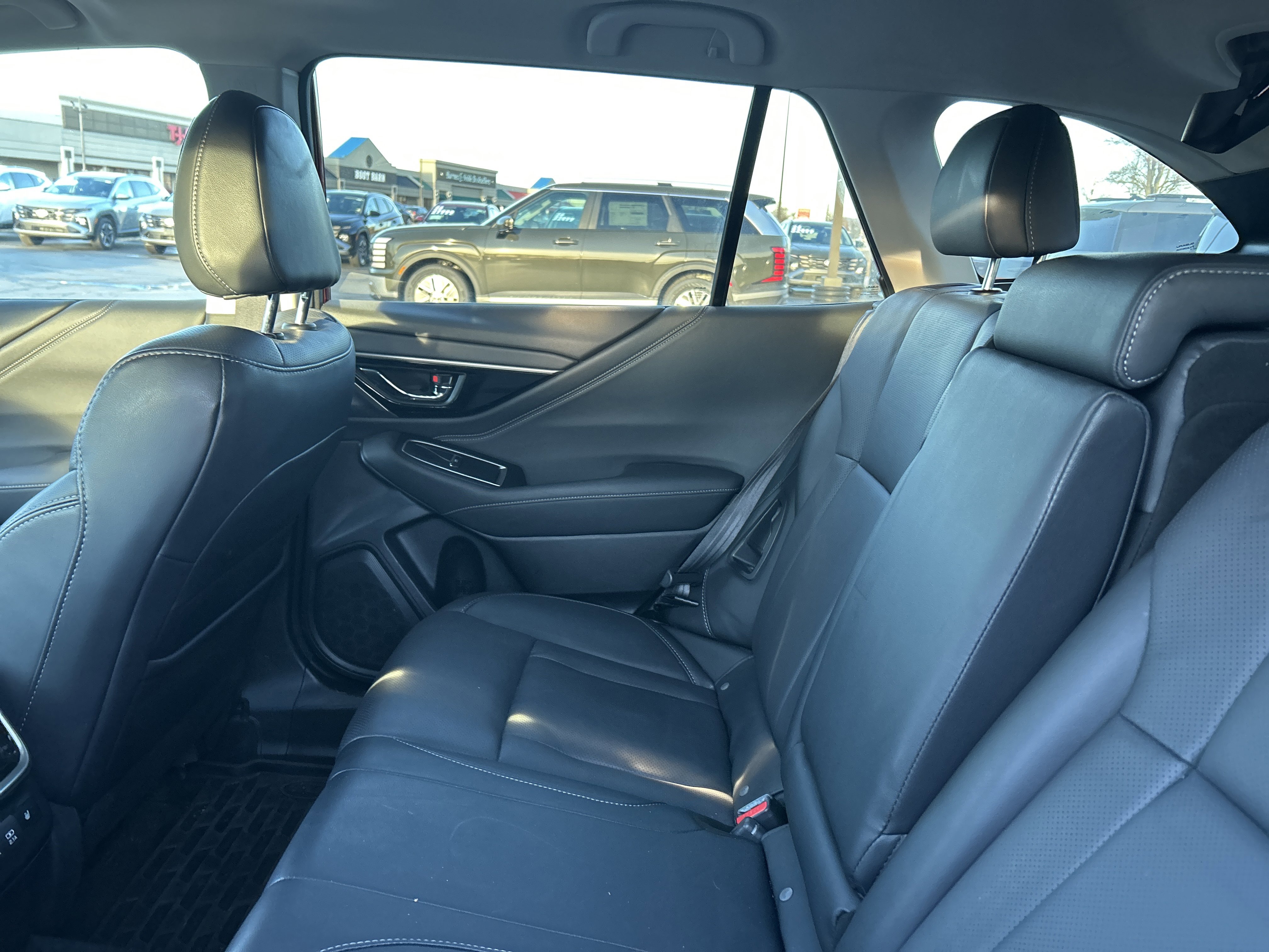 Used 2022 Subaru Outback Limited image 14