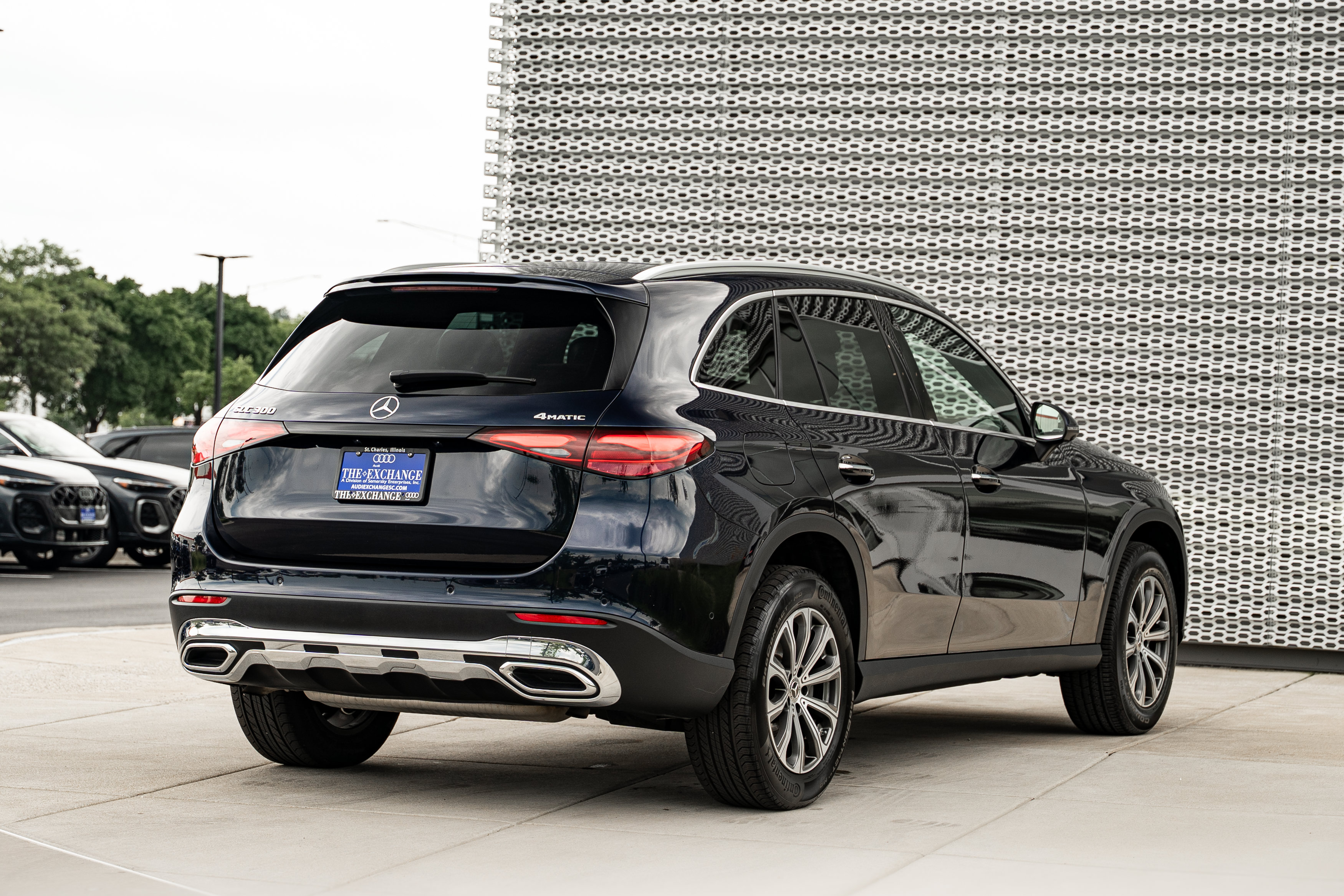 Used 2024 Mercedes-Benz GLC 300 4MATIC image 4