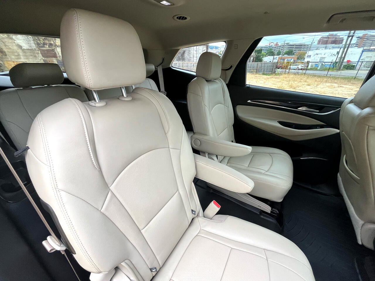 Used 2020 Buick Enclave Essence image 52