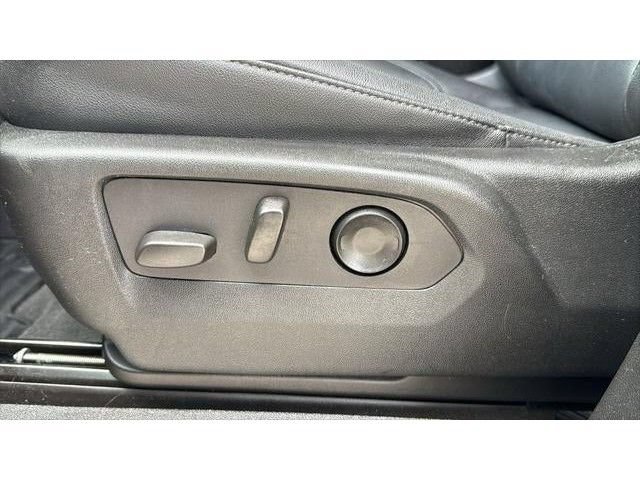 Used 2024 Chevrolet Tahoe Z71 w/ Luxury Package AWD/4WD image 12
