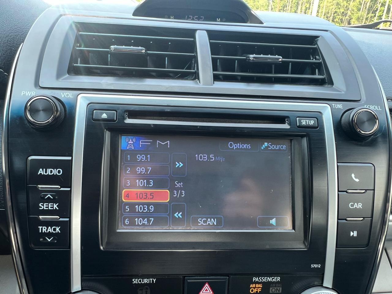 Used 2012 Toyota Camry LE FWD image 16
