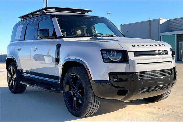 New 2026 Land Rover Defender 110 X-Dynamic SE image 2