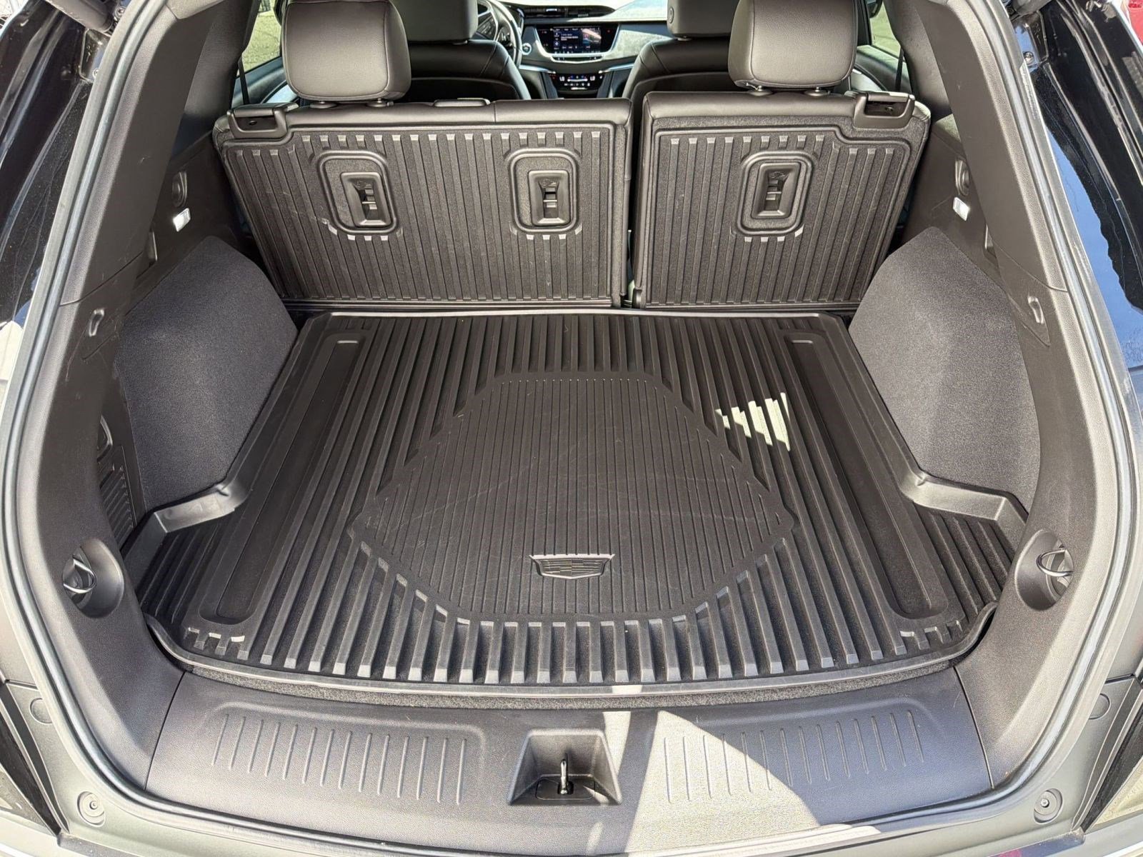 Certified 2023 Cadillac XT5 Luxury w/ LPO, Floor Liner Package image 32