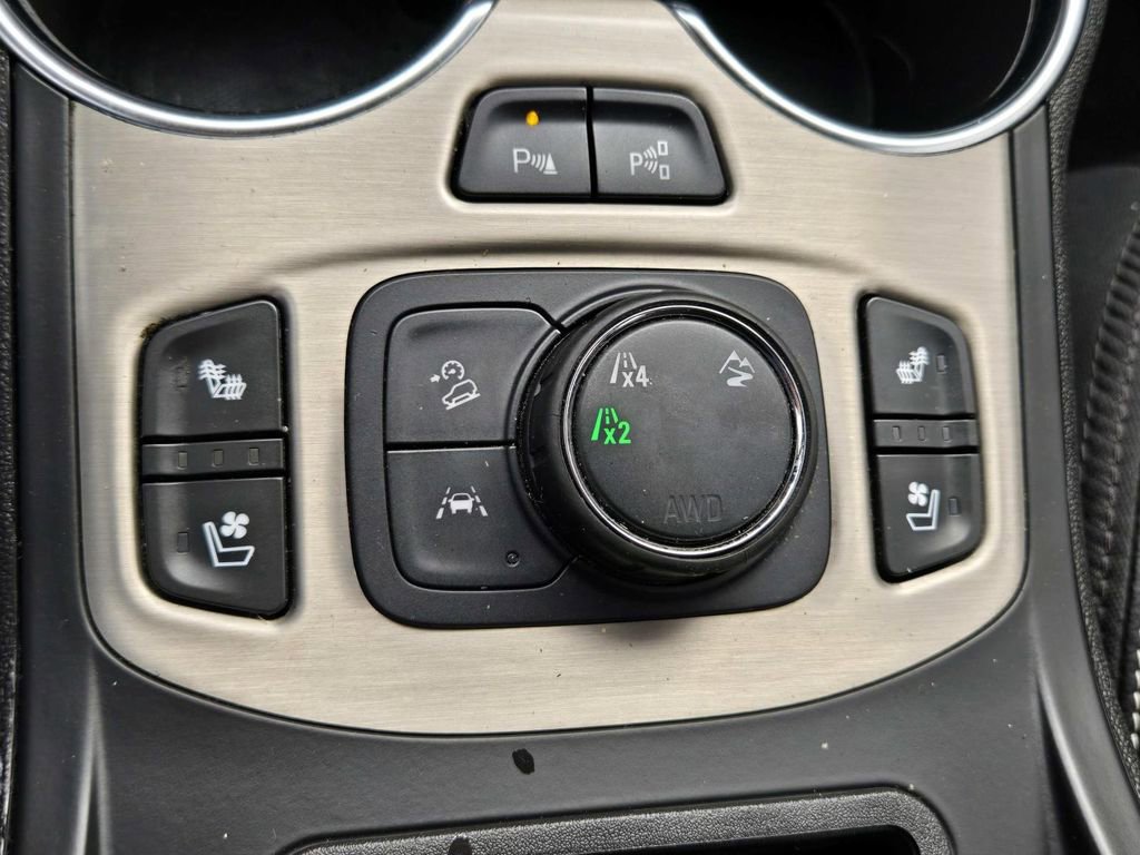 Used 2024 GMC Terrain Denali w/ Denali Premium Package image 31