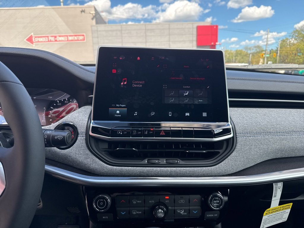 Used 2023 Jeep Compass Latitude w/ Convenience Group image 38