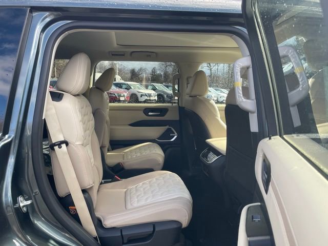 New 2026 Nissan Armada Platinum image 33