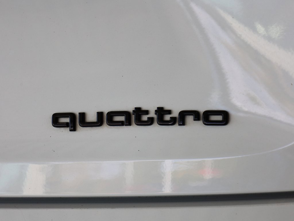 Used 2023 Audi e-tron Premium Plus w/ Premium Plus Package image 39