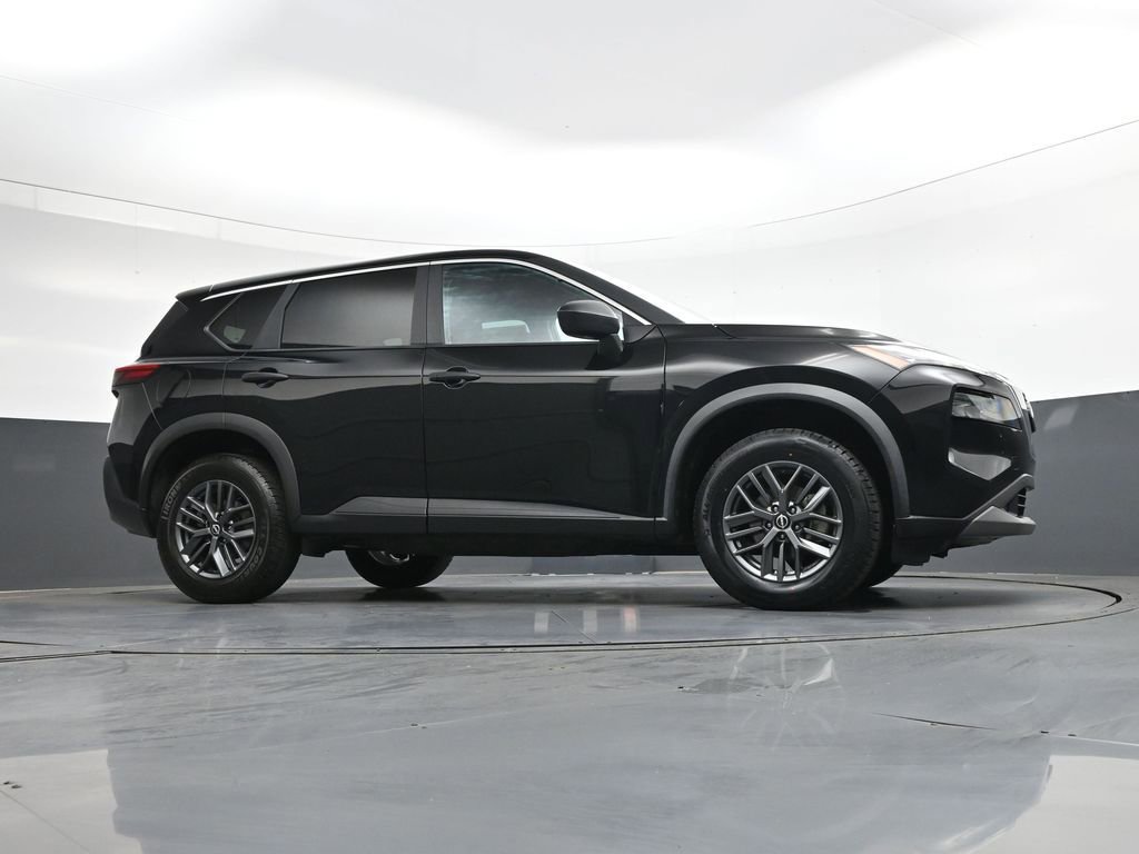 Used 2023 Nissan Rogue S image 38