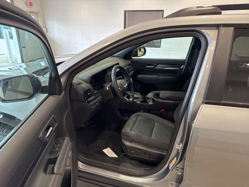 New 2026 GMC Terrain AT4 w/ Convenience Package III AWD/4WD image 22