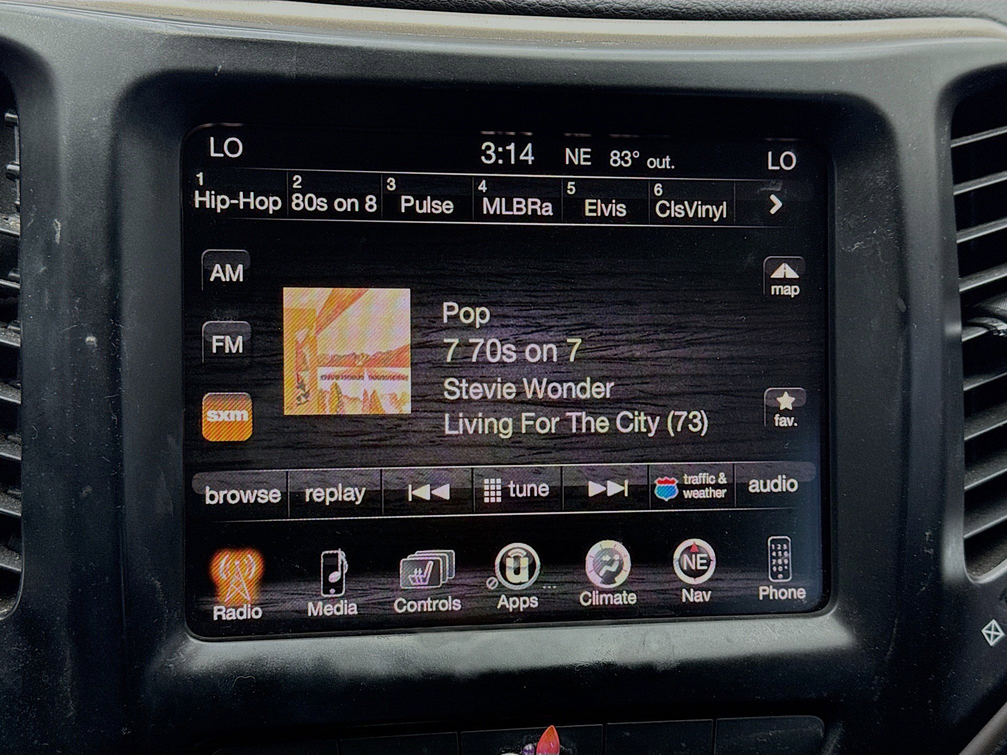 Used 2014 Jeep Cherokee Limited image 11