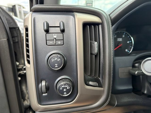 Used 2019 GMC Sierra 2500 Denali w/ Duramax Plus Package AWD/4WD image 20