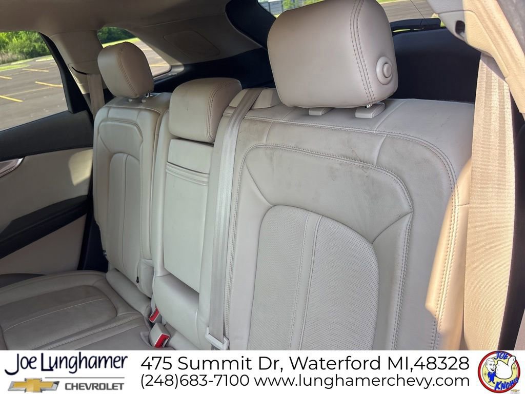 Used 2016 Lincoln MKX Reserve w/ Luxury Package FWD image 13