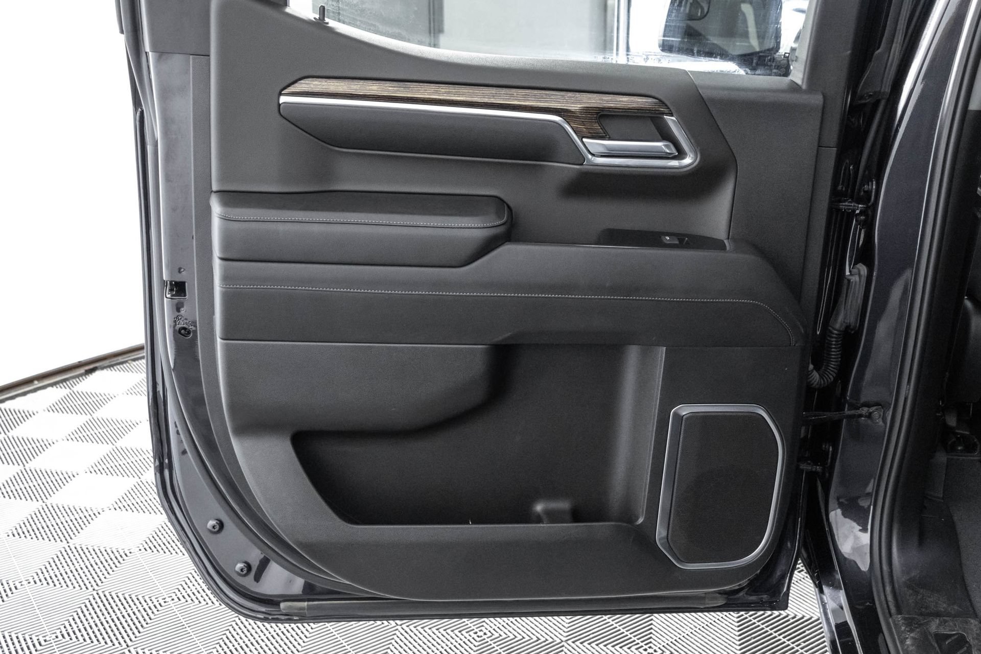 Used 2024 GMC Sierra 1500 Elevation AWD/4WD image 38