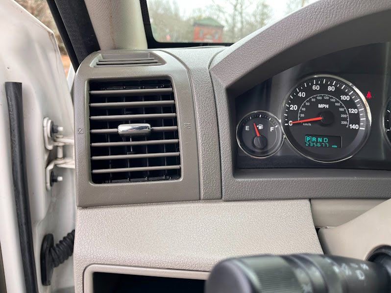 Used 2007 Jeep Grand Cherokee Laredo image 11