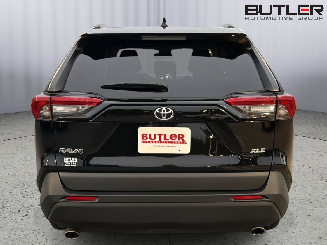 Certified 2023 Toyota RAV4 XLE FWD image 5