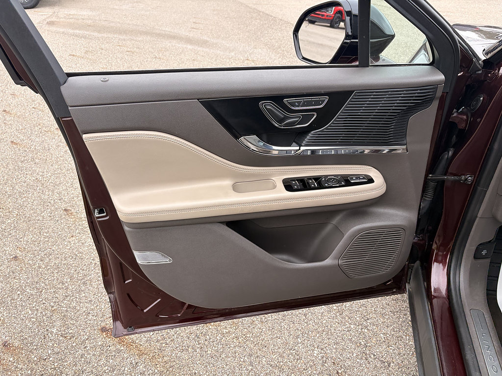 Used 2020 Lincoln Corsair FWD image 28